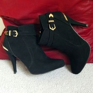 Sexy Guess WG Fiery Women's Booties!